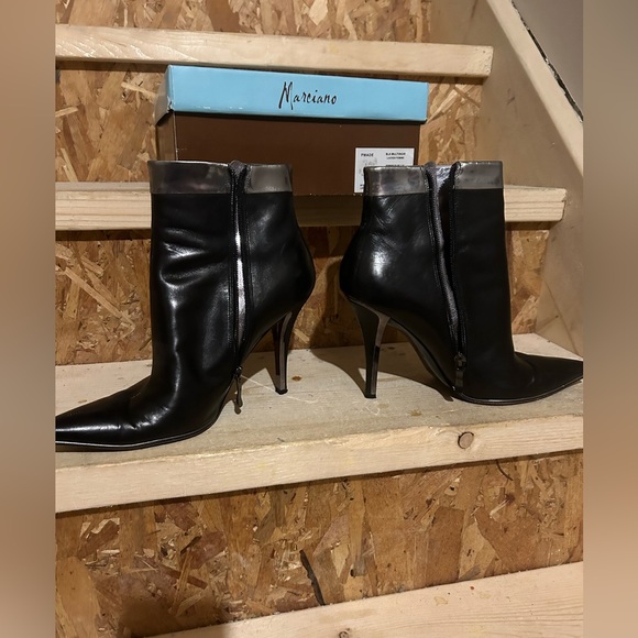 Soft leather booties from Marciano - Picture 2 of 5